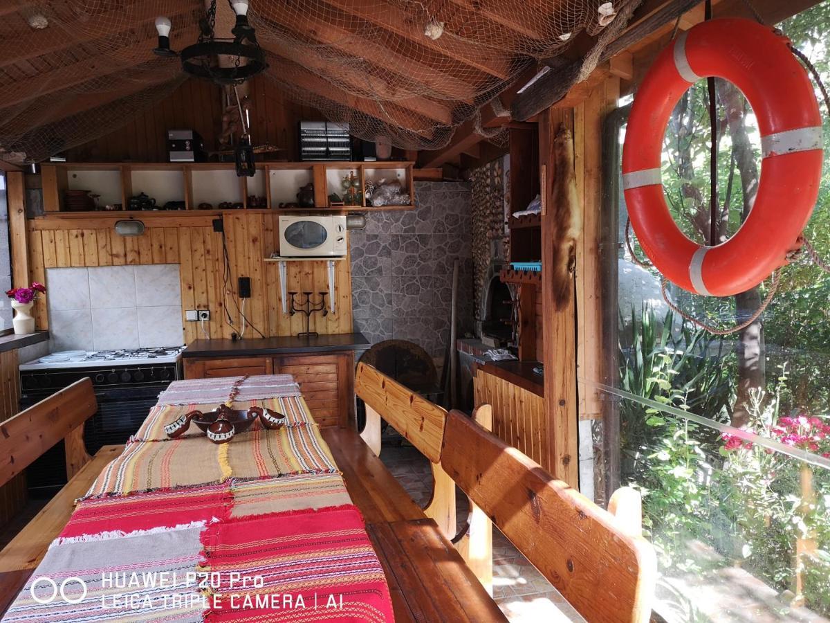 Guest House "Zora - Sarafovo" Burgas ภายนอก รูปภาพ