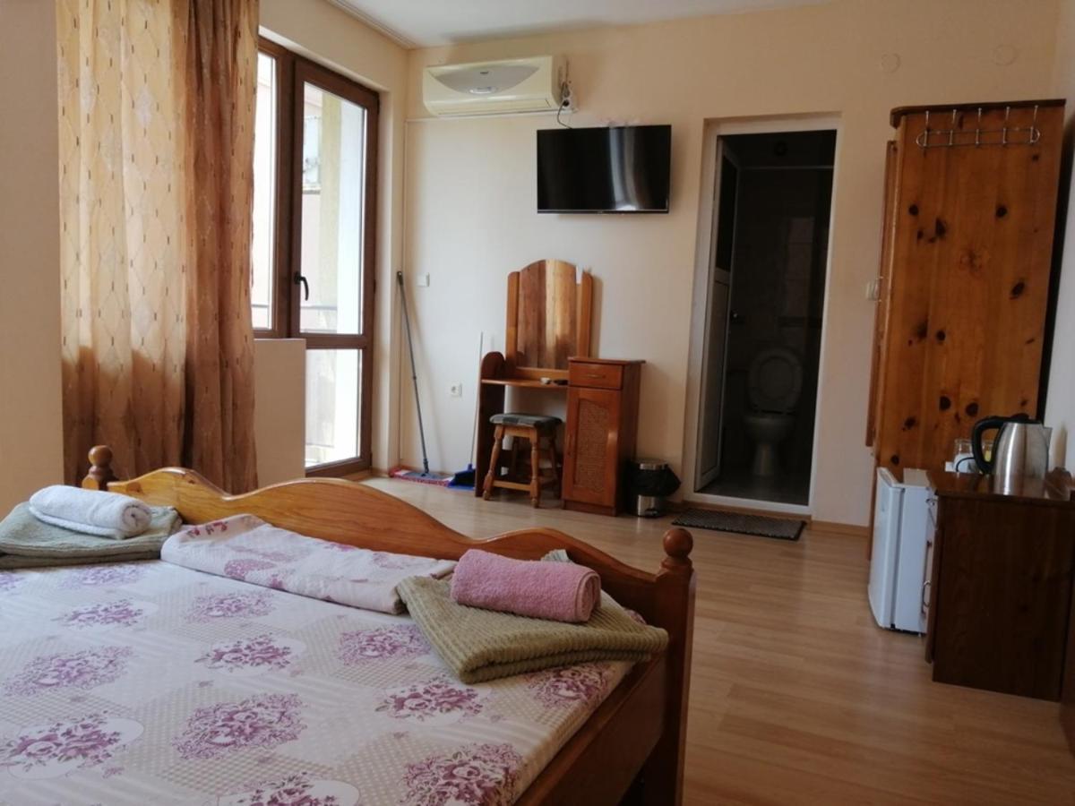 Guest House "Zora - Sarafovo" Burgas ภายนอก รูปภาพ