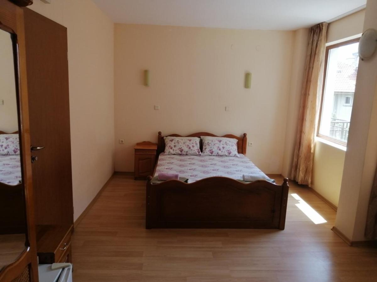 Guest House "Zora - Sarafovo" Burgas ภายนอก รูปภาพ