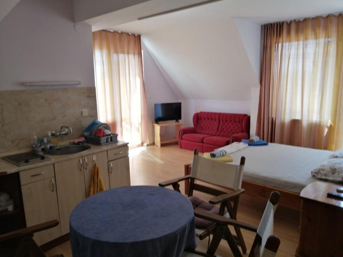 Guest House "Zora - Sarafovo" Burgas ภายนอก รูปภาพ