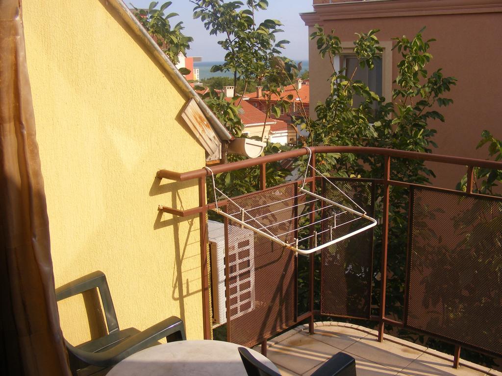 Guest House "Zora - Sarafovo" Burgas ภายนอก รูปภาพ
