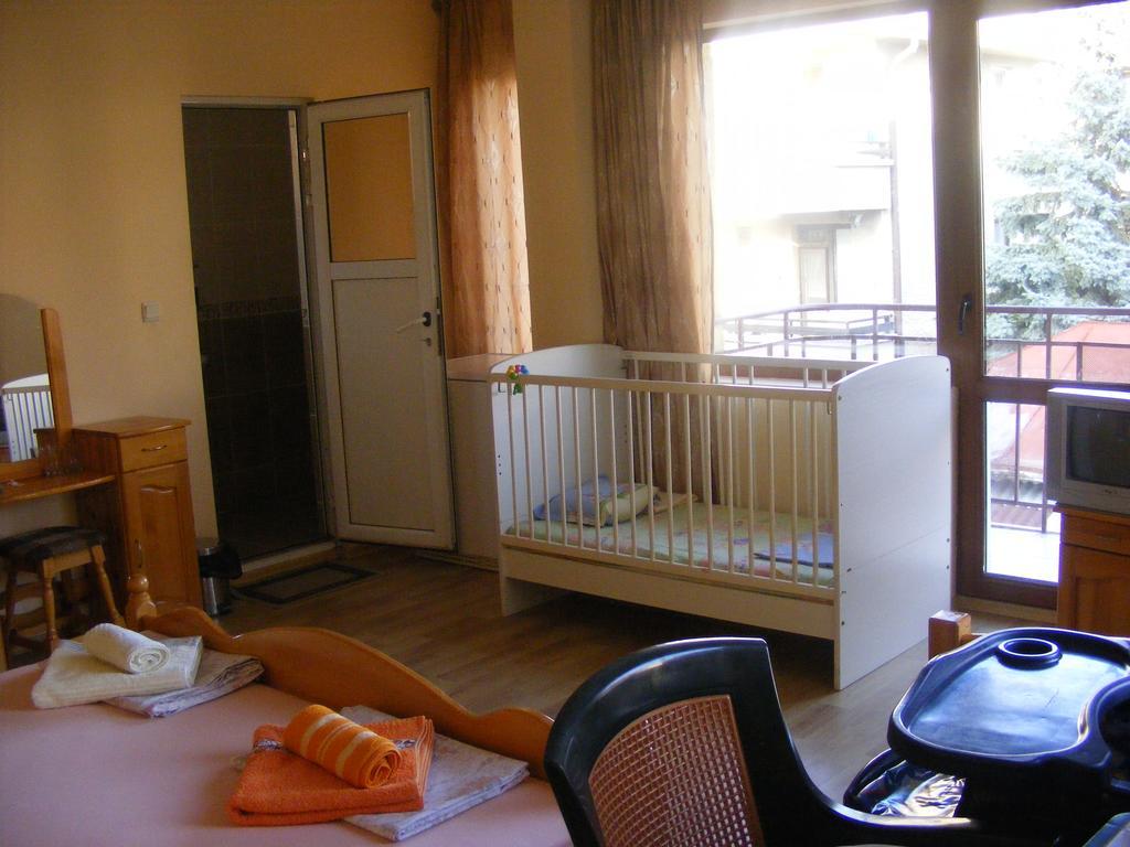 Guest House "Zora - Sarafovo" Burgas ภายนอก รูปภาพ