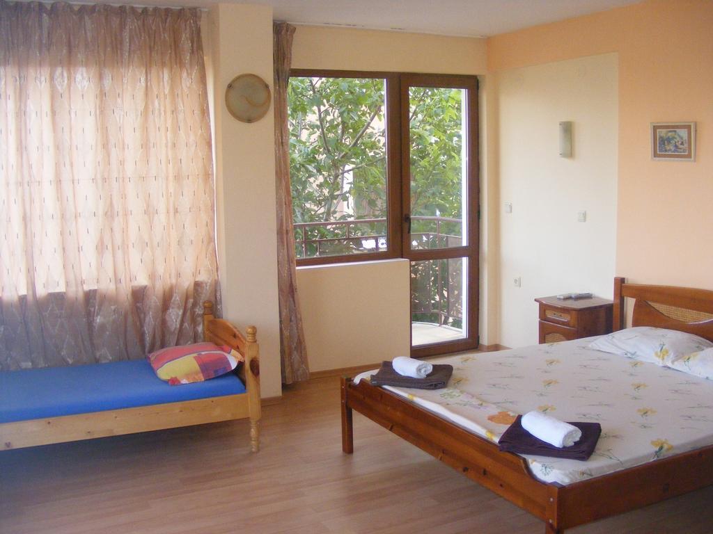 Guest House "Zora - Sarafovo" Burgas ภายนอก รูปภาพ